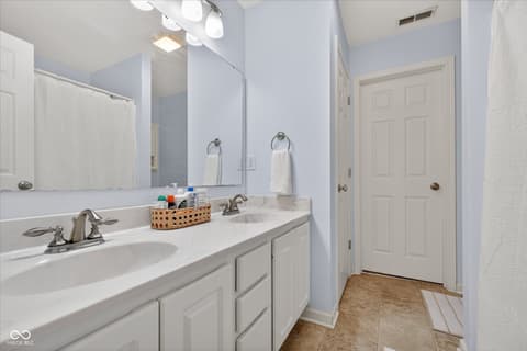 Primary bathroom at 15941 Concert Way, Noblesville, IN