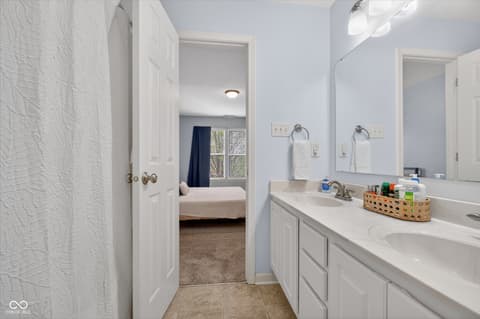 Primary bathroom at 15941 Concert Way, Noblesville, IN