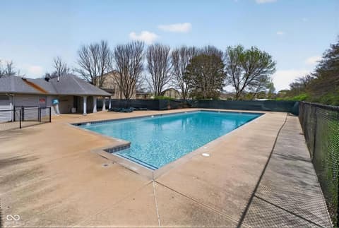 Pool at 15941 Concert Way, Noblesville, IN