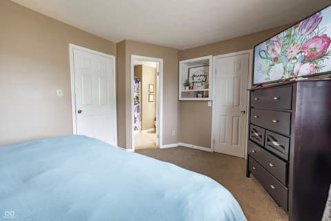 Photo of 8566 Buckingham Drive, Columbus, IN