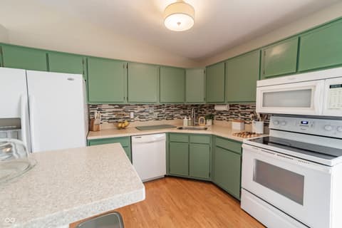 Photo of 8566 Buckingham Drive, Columbus, IN