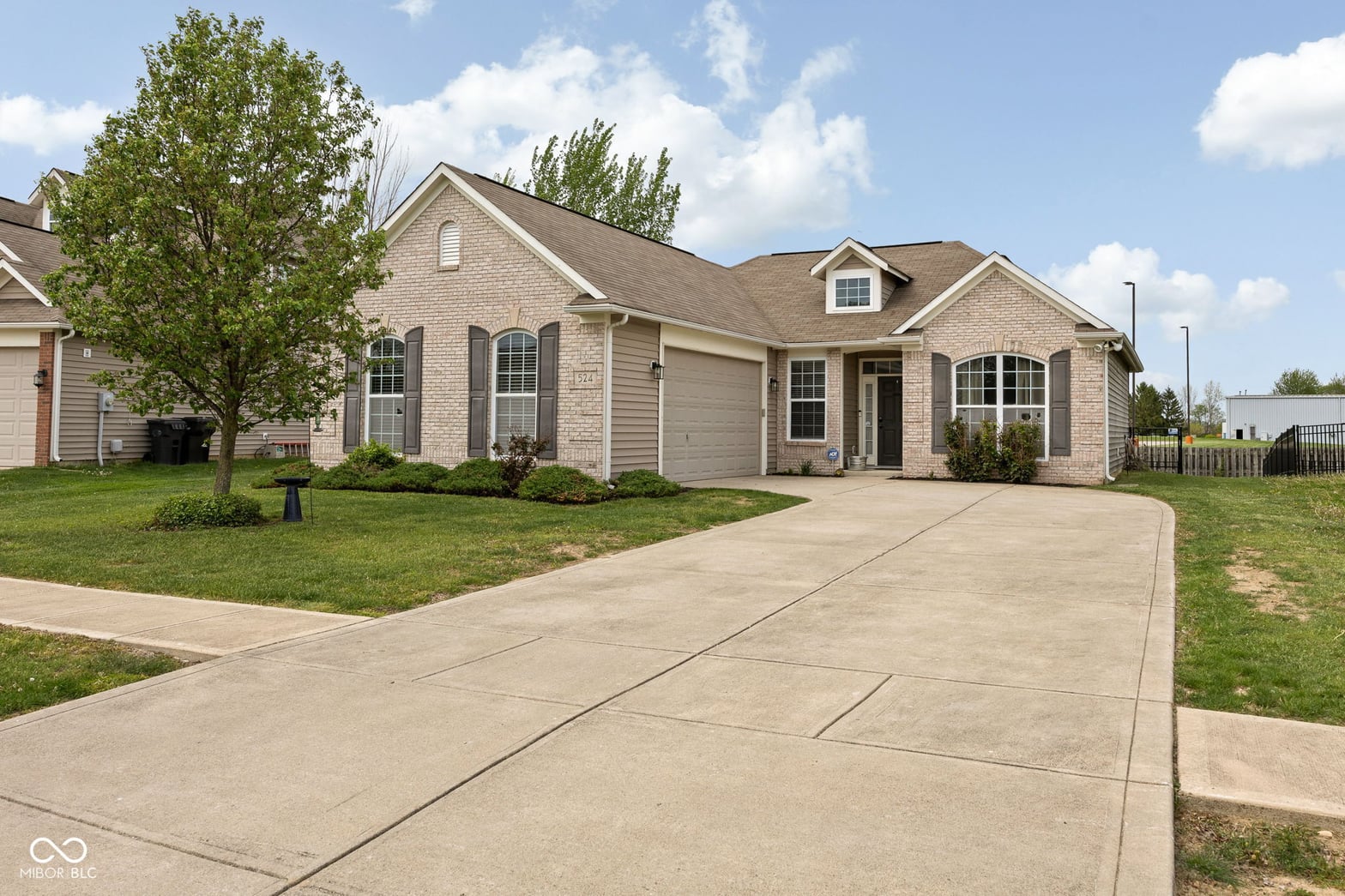 Photo of 524 Genisis Drive, Whiteland, IN