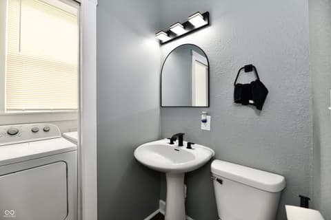 Photo of 2838 N Kenwood Avenue, Indianapolis, IN