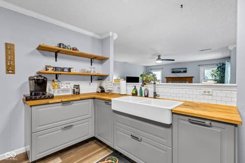 Photo of 10255 Lothbury Circle, Fishers, IN