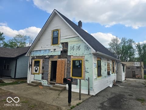 3523 E 10th Street