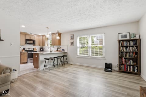 Living room at 624 Colbarn Drive, Fishers, IN