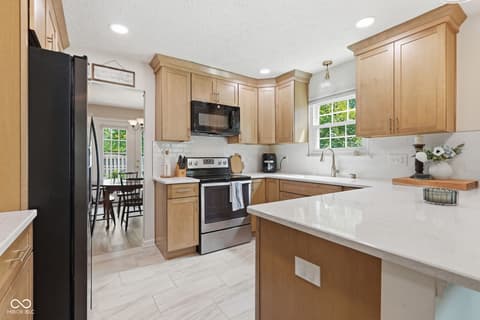 Kitchen at 624 Colbarn Drive, Fishers, IN