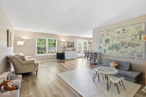 Family room at 624 Colbarn Drive, Fishers, IN