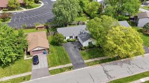 Aerial view at 624 Colbarn Drive, Fishers, IN