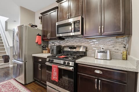 Photo of 1689 Maplewood Lane, Pendleton, IN
