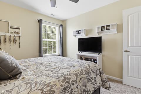 Photo of 1689 Maplewood Lane, Pendleton, IN