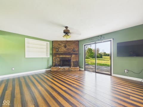 Living room at 2951 E Cross Street, Anderson, IN