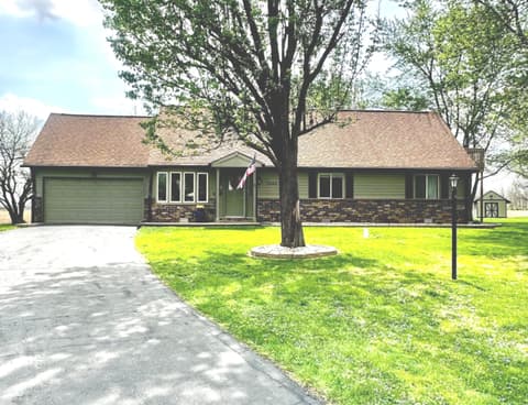 3045 Bridlewood Trail, Danville, IN 46122
