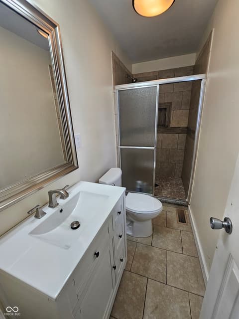 Bathroom at 610 E 5th Street, Anderson, IN