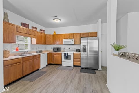 Kitchen at 13670 N Ayrshire Circle, Camby, IN
