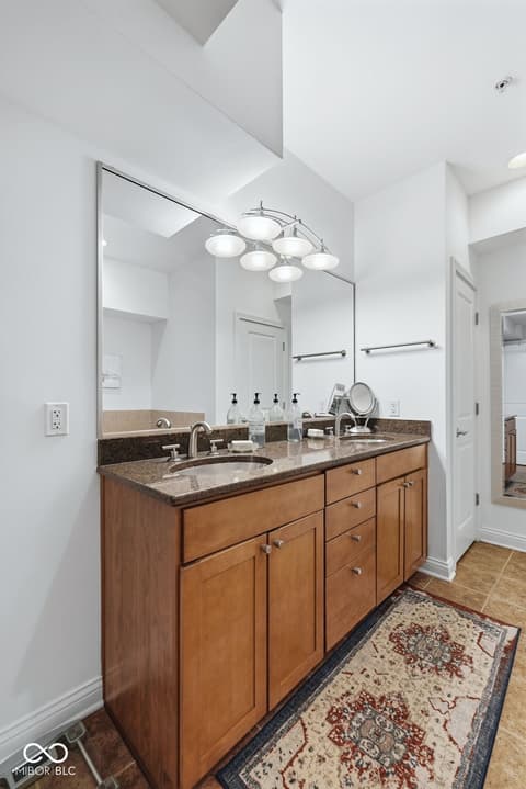 Photo of 350 N Meridian Street, Indianapolis, IN