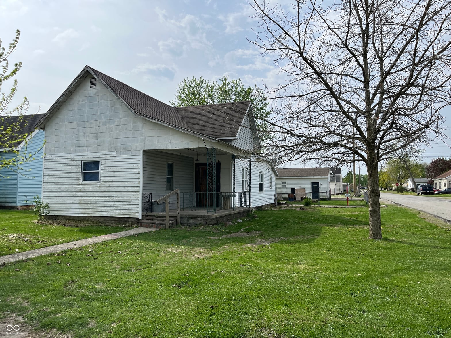Photo of 1301 S J Street, Elwood, IN