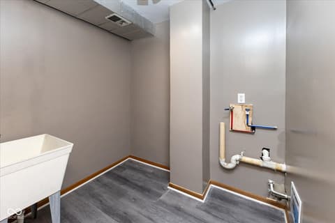 Photo of 8203 Laura Lynne Lane, Indianapolis, IN