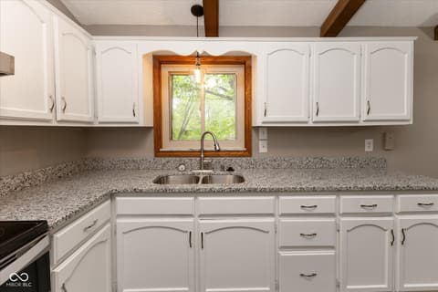 Photo of 8203 Laura Lynne Lane, Indianapolis, IN