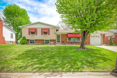 902 Old Orchard Road