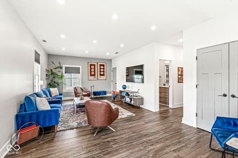 Loft — 1048 Saint Peter Street, Indianapolis, IN