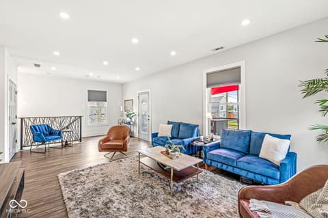 Loft — 1048 Saint Peter Street, Indianapolis, IN