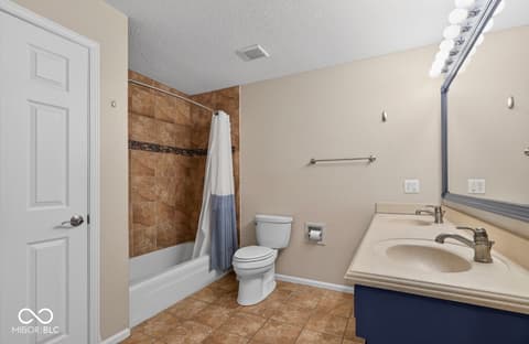 Photo of 10919 Braewick Drive, Carmel, IN