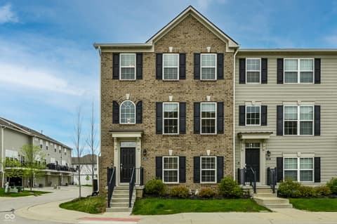 3504 Brampton Lane