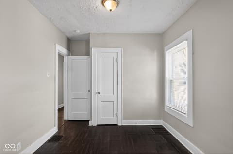 Bedroom at 424 Harvard Place, Indianapolis, IN