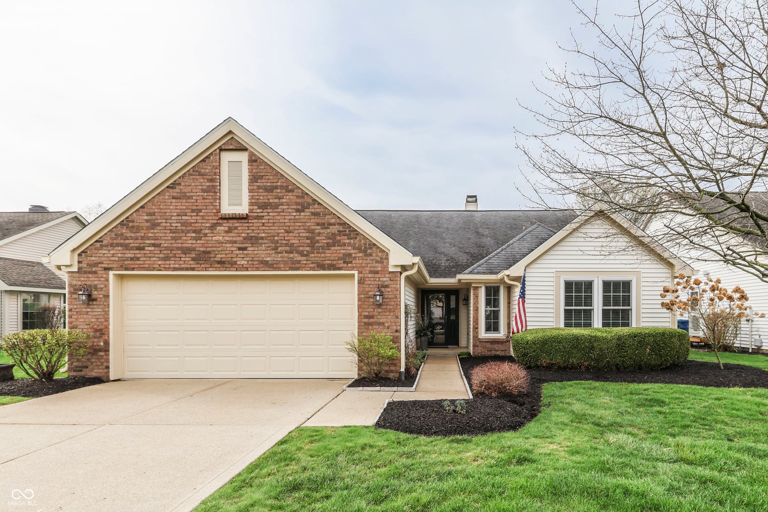 Front exterior at 18013 Sun Ridge Circle, Noblesville, IN