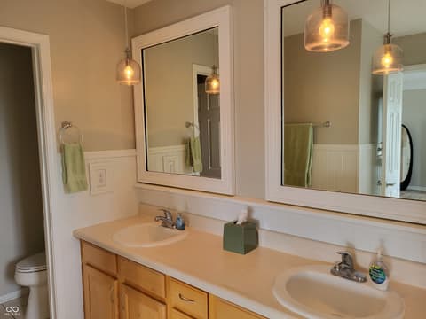 Primary bathroom at 11331 Fonthill Drive, Indianapolis, IN