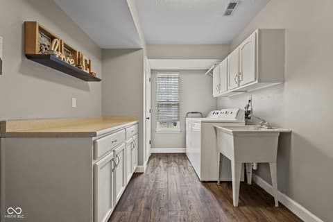 Photo of 8380 Harrison Parkway, Fishers, IN