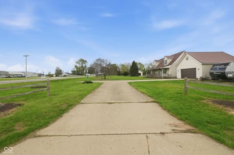 Photo of 8991 W State Road 236, Middletown, IN