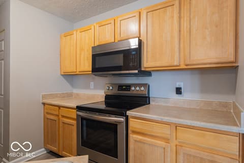 Photo of 1160 Thistlewood Way, Plainfield, IN