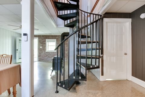Photo of 8465 Valley View Drive, Martinsville, IN