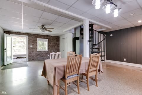 Photo of 8465 Valley View Drive, Martinsville, IN