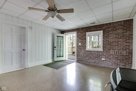 Photo of 8465 Valley View Drive, Martinsville, IN