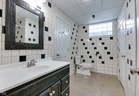 Photo of 8465 Valley View Drive, Martinsville, IN