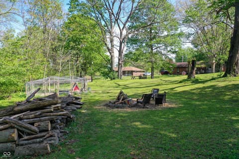 Photo of 8465 Valley View Drive, Martinsville, IN