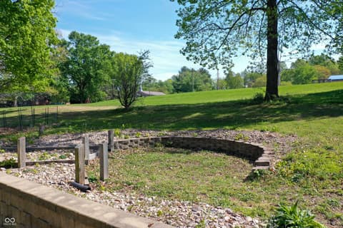 Photo of 8465 Valley View Drive, Martinsville, IN
