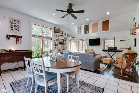 Photo of 8465 Valley View Drive, Martinsville, IN