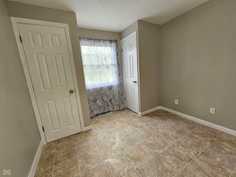 Photo of 2002 E Highland Avenue, Muncie, IN