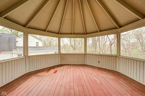 Bonus room at 6908 Creekridge Trail, Indianapolis, IN