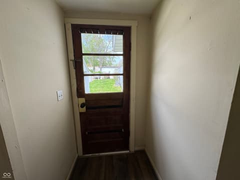 Foyer at 115 N Johnson Avenue, Bloomington, IN