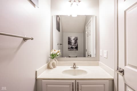 Photo of 5744 Spruce Knoll Court, Indianapolis, IN