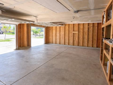 Garage at 6638 Keepsake Drive, Whitestown, IN