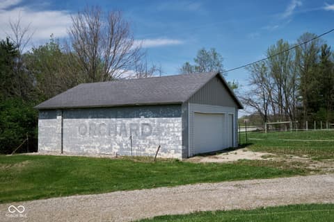 Out Buildings — 5054 N Us Route 31, Peru, IN
