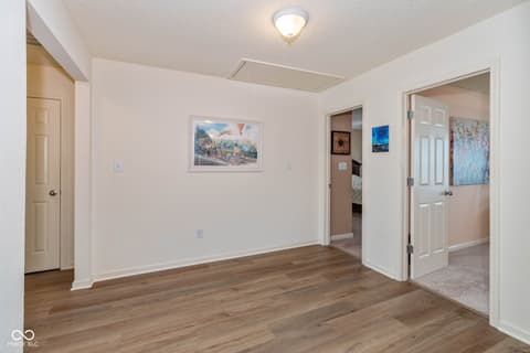 Loft — 1305 Lake Meadow Drive, Indianapolis, IN