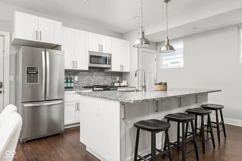 Photo of 1644 Lexington Avenue, Indianapolis, IN