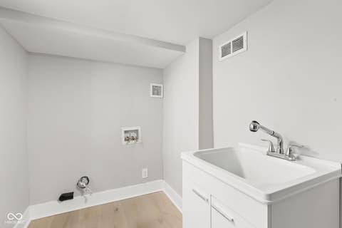 Laundry room at 1313 Linden Street, Indianapolis, IN